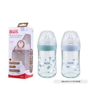 德国NUK自然母感超宽口玻璃奶瓶初生型硅胶240ml(新生中号0-6个月6孔)